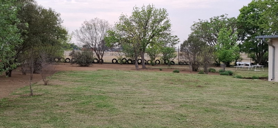6 Bedroom Property for Sale in Rodenbeck Free State
